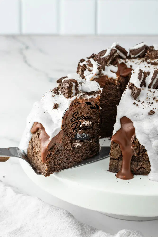 Cookies and Cream Bundt Cake with Oreos
