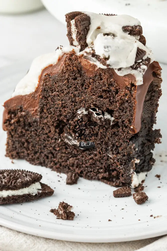 Cookies and Cream Bundt Cake with Oreos