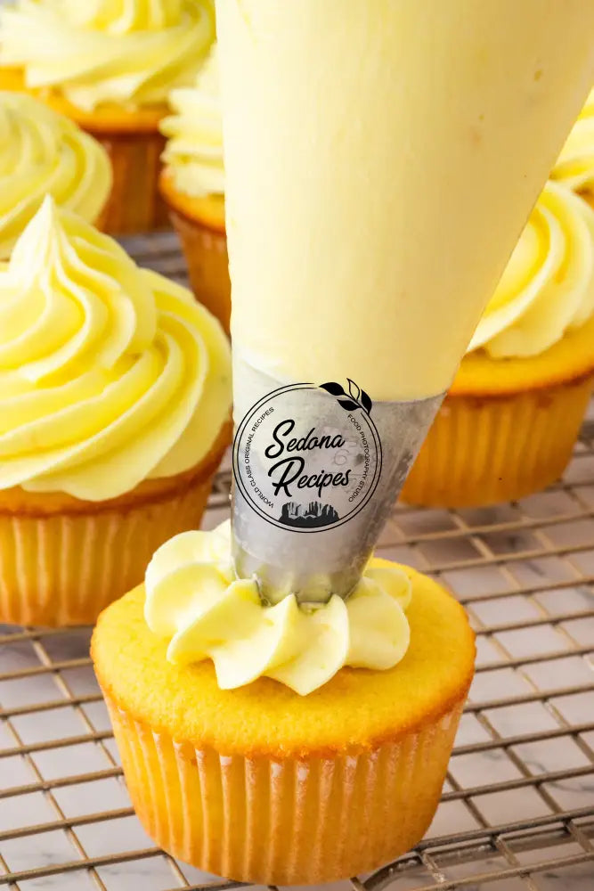 Lemon Cupcakes with Lemon Cream Cheese Frosting
