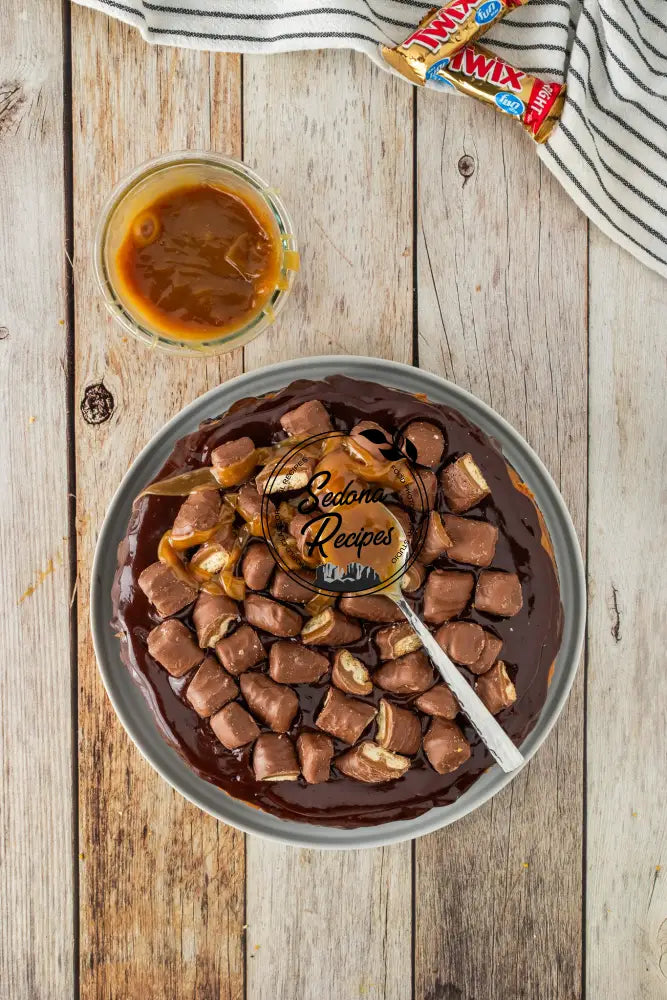 Twix Cheesecake with Oreo Crust