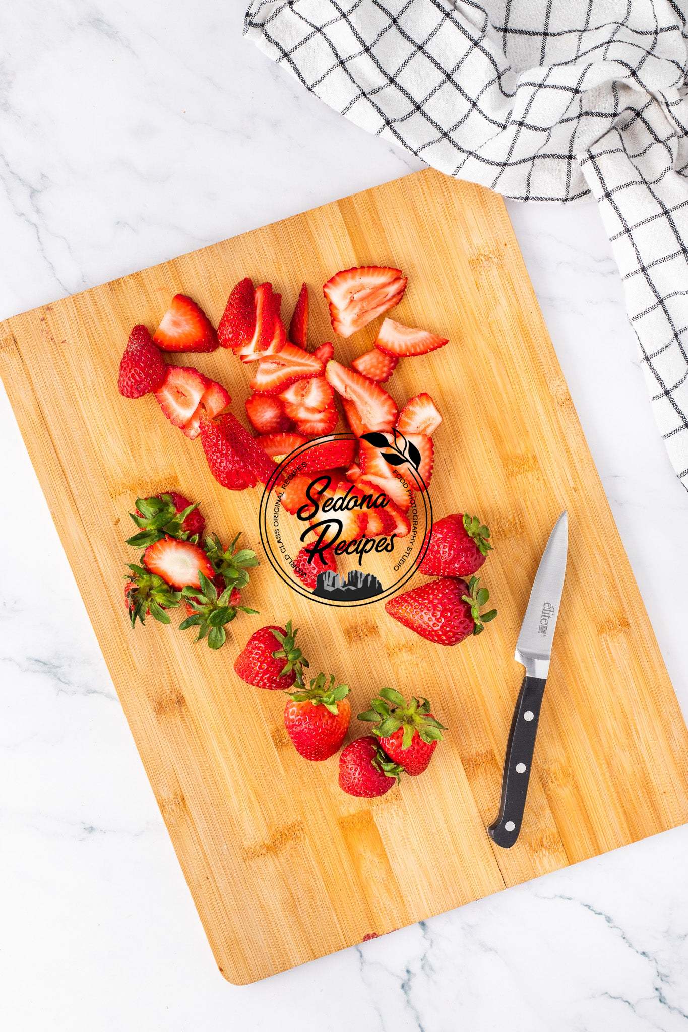 Strawberry Cheesecake Lasagna (No Bake)