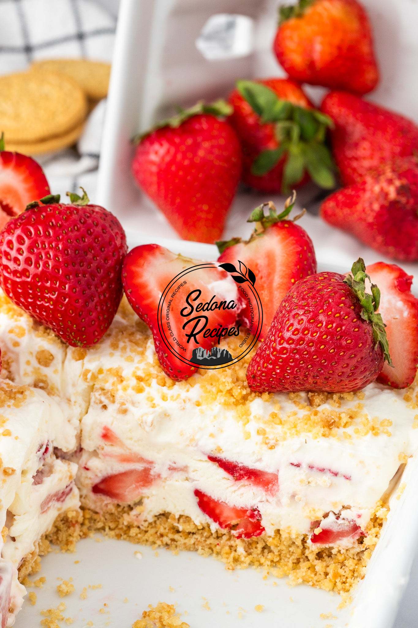 Strawberry Cheesecake Lasagna (No Bake)