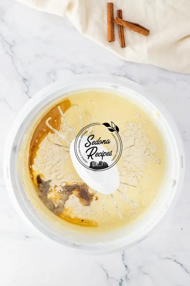 Brown Butter Cinnamon Roll Cheesecake