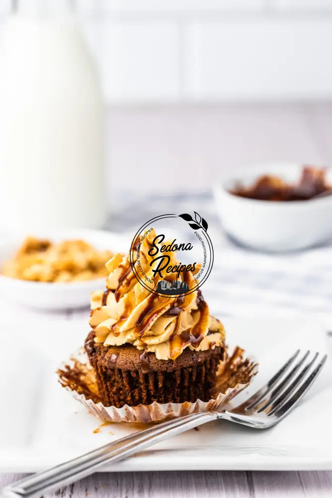 Candy Bar Cupcakes
