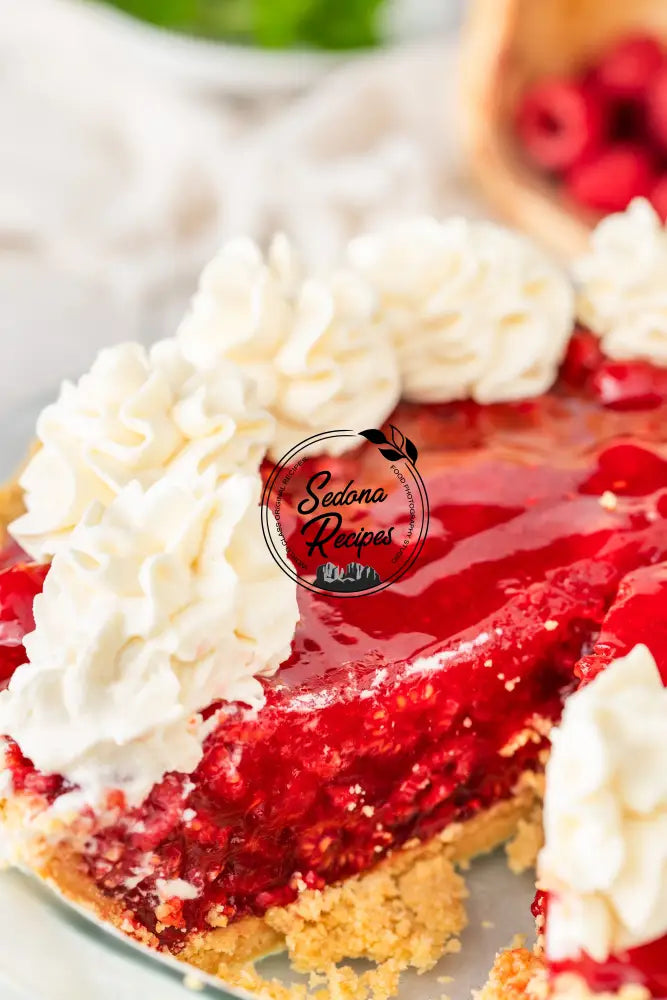 Fresh Raspberry Pie (No Bake)