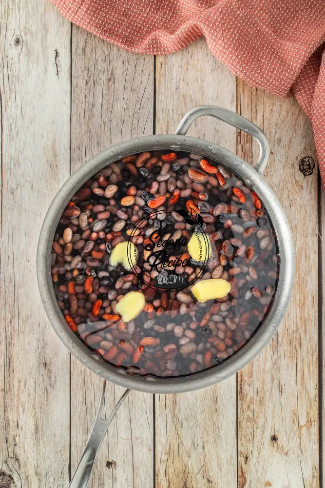 Hearty Mild Chili Con Carne with Roasted Corn