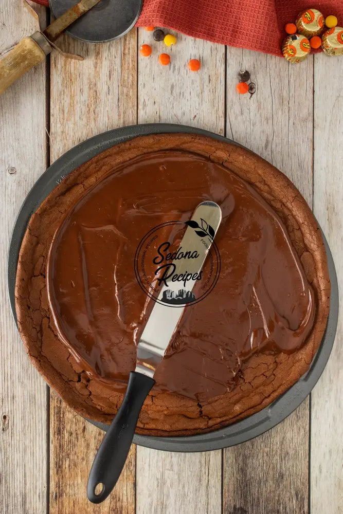 Reese’s Fudge Brownie Pizza