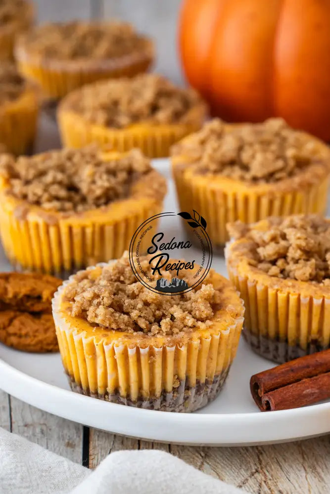Streusel-Topped Mini Pumpkin Cheesecakes