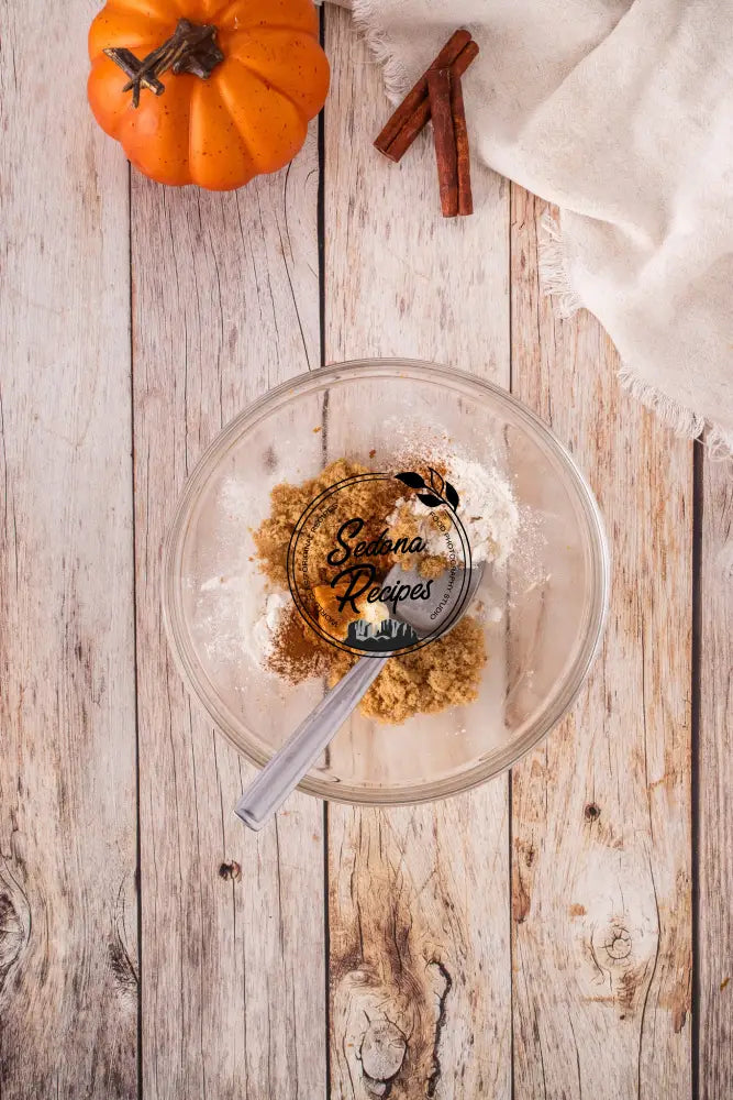 Streusel-Topped Mini Pumpkin Cheesecakes