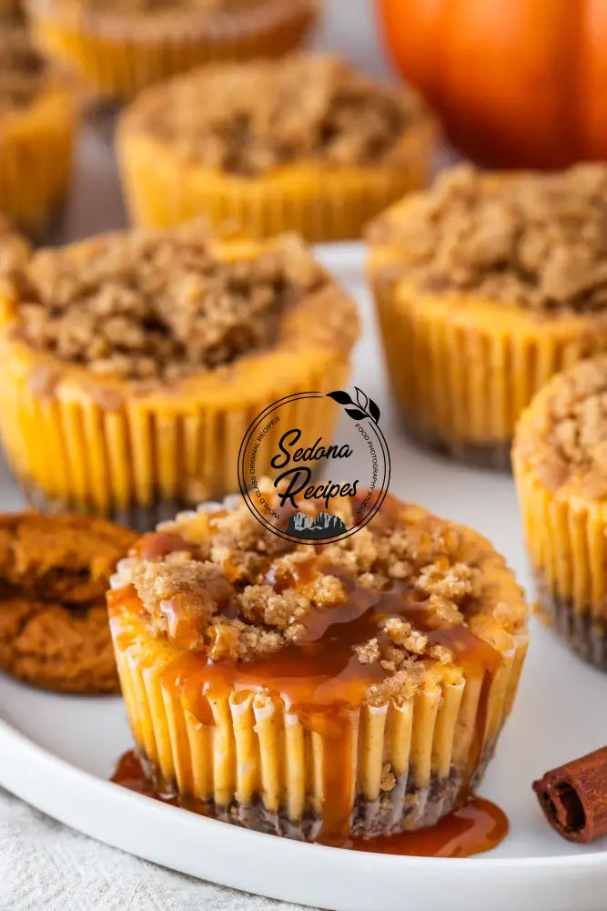 Streusel-Topped Mini Pumpkin Cheesecakes
