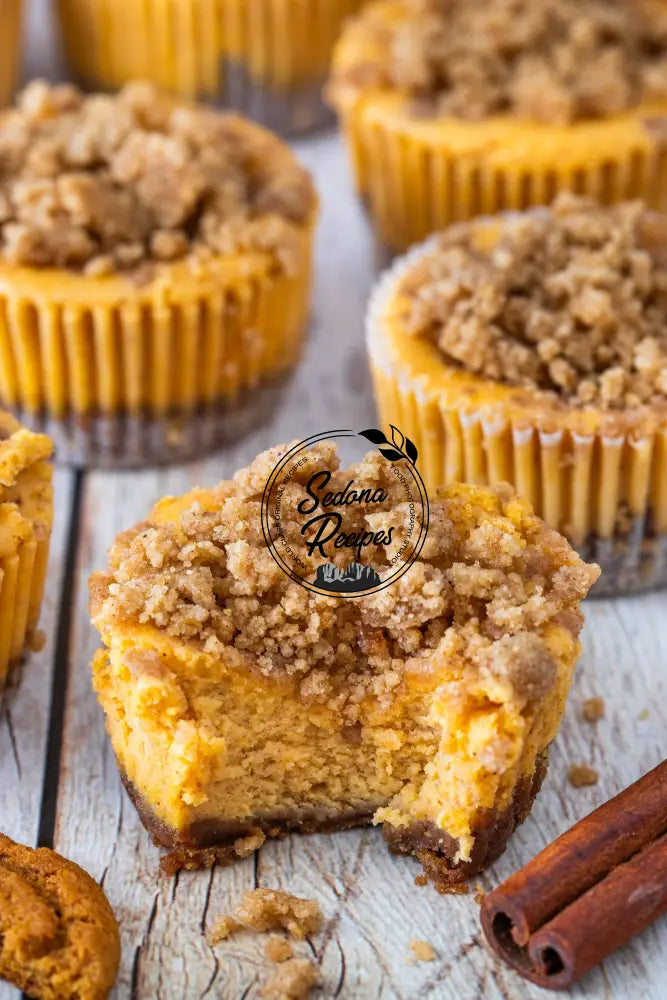 Streusel-Topped Mini Pumpkin Cheesecakes