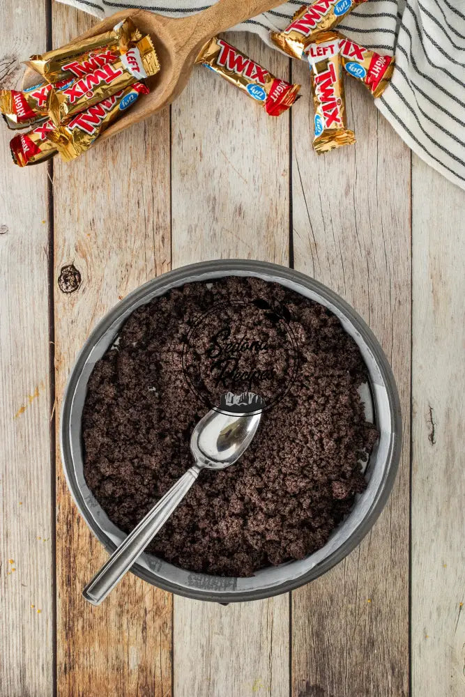 Twix Cheesecake with Oreo Crust